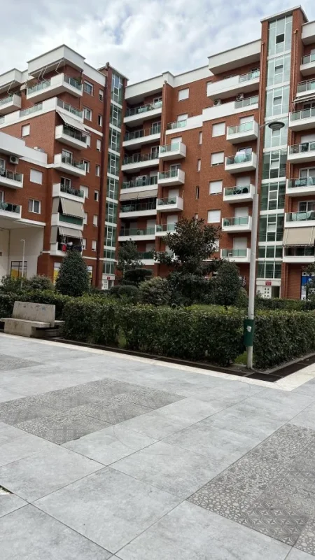 Tirane, jap me qera apartament 1+1 Kati 5, 65 m² 500 € (Kompleksi Green City / Sima Com / Unaza e Re)