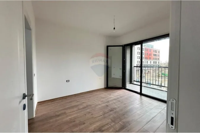Tirane, shitet apartament 2+1+Ballkon Kati 1, 105 m² 184.000 € 