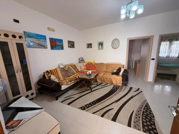 Vlore, shitet shtepi 2+1 Kati 0, 88 m² 250.000 € (Rruga Dervish Hekali)