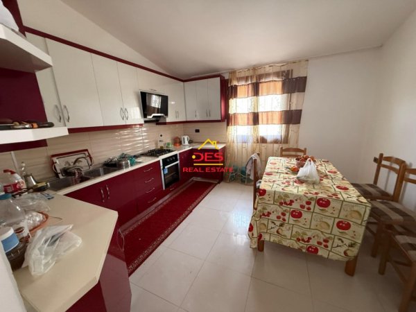 Vlore, shitet shtepi 2+1 Kati 0, 88 m² 250.000 € (Rruga Dervish Hekali)
