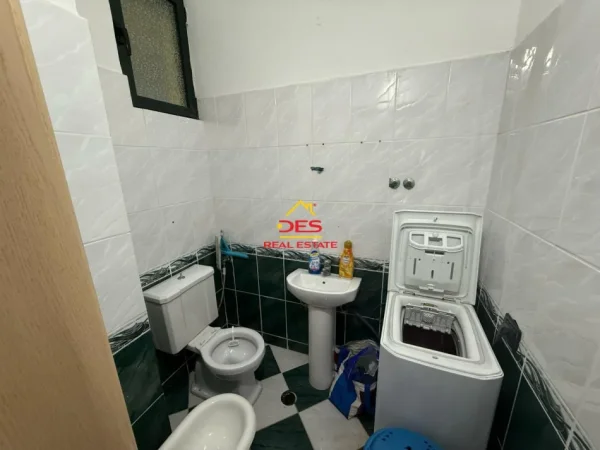 Vlore, shitet shtepi 2+1 Kati 0, 88 m² 250.000 € (Rruga Dervish Hekali)