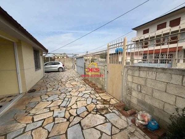 Vlore, shitet shtepi 2+1 Kati 0, 88 m² 250.000 € (Rruga Dervish Hekali)