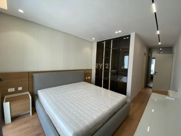 Tirane, shitet apartament 2+1 Kati 2, 124 m² 320.000 € (Vet Hospital)