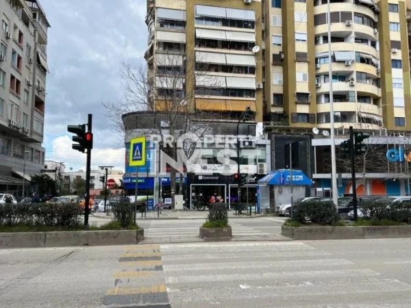 Tirane, shitet apartament 2+1 Kati 10, 90 m² 175.000 € (rruga kavajes)
