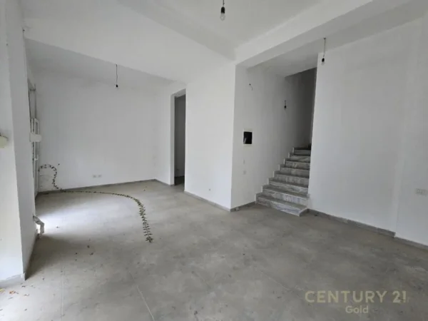 Tirane, shes Vile , 350 m² 580.000 € (Kodra e Diellit)