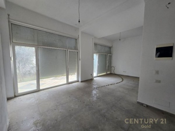 Tirane, shes Vile , 350 m² 580.000 € (Kodra e Diellit)
