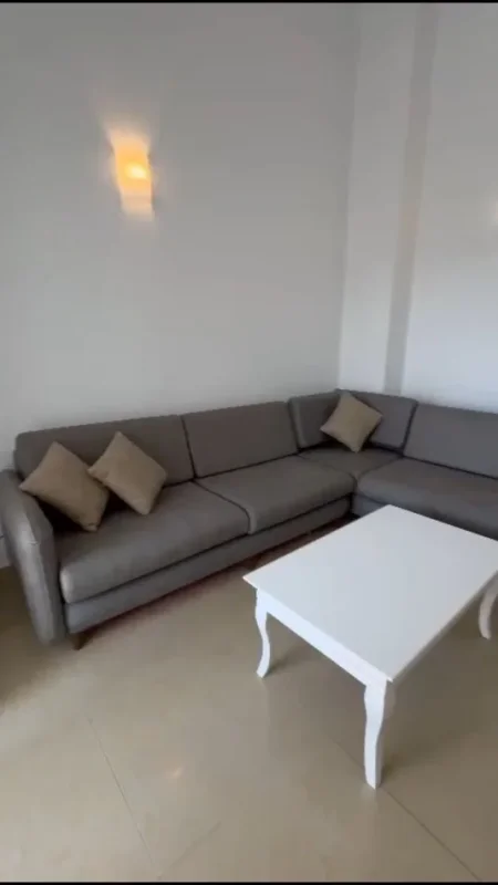Tirane, jepet me qera apartament 1+1+Ballkon Kati 6, 60 m² 500 € (Kodra e Diellit prane Market Cok)