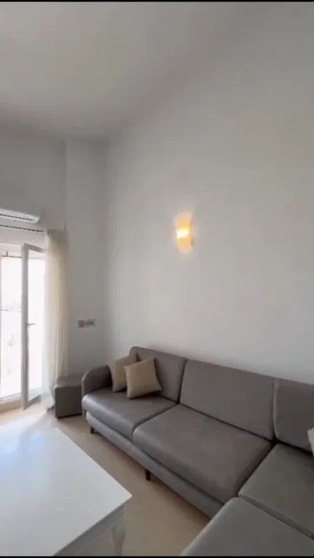 Tirane, jepet me qera apartament 1+1+Ballkon Kati 6, 60 m² 500 € (Kodra e Diellit prane Market Cok)
