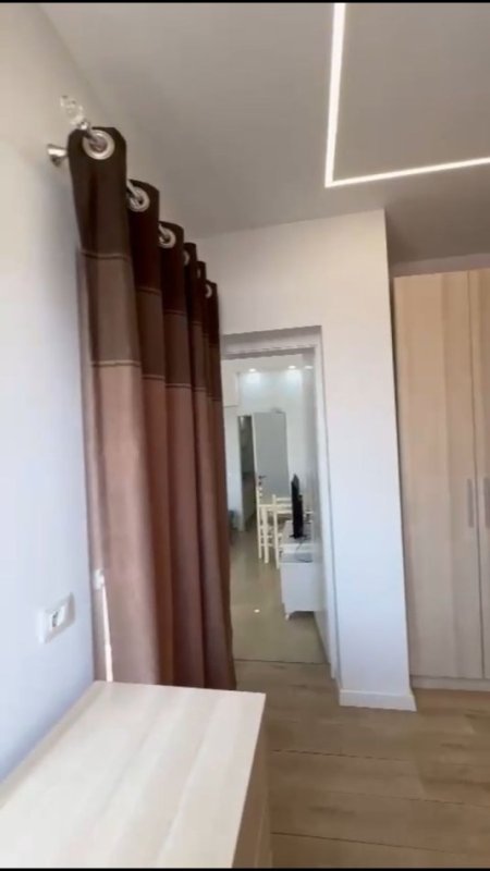 Tirane, jepet me qera apartament 1+1+Ballkon Kati 6, 60 m² 500 € (Kodra e Diellit prane Market Cok)