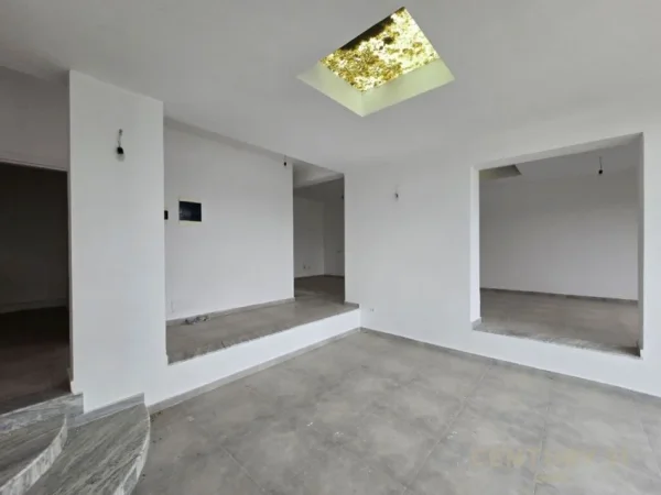 Tirane, shitet apartament 4+1+Ballkon , 350 m² 580.000 € (KODRA E DIELLIT 2)