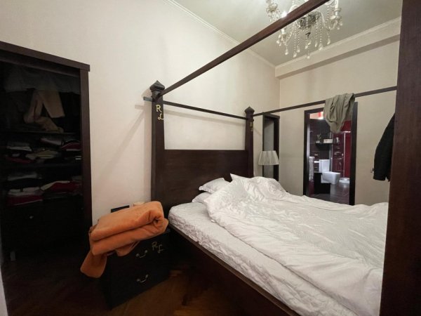 Tirane, jepet me qera 2+1+Ballkon Kati 4, 120 m² 1.500 € (Qendër)