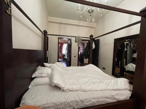 Tirane, jepet me qera 2+1+Ballkon Kati 4, 120 m² 1.500 € (Qendër)
