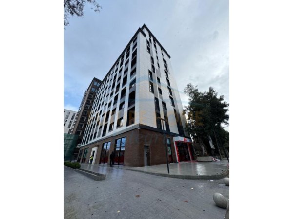 Tirane, shitet apartament 2+1 , 86 m² 155.500 € (Pallati me shigjeta)