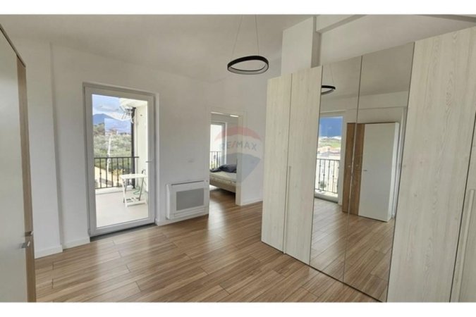 Tirane, jepet me qera 4+1 , 608 m² 2.500 € 