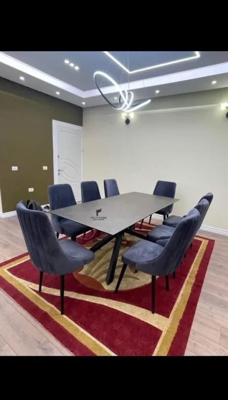 Tirane, jepet me qera apartament 3+1+Aneks+Ballkon Kati 2, 170 m² 650 € (PORCELAN)