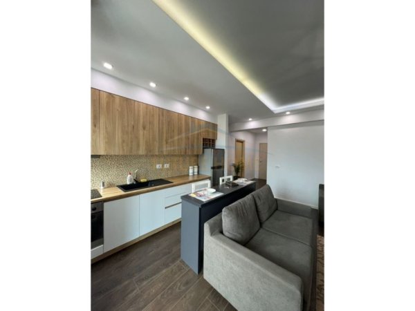 Tirane, shitet apartament 1+1+Ballkon Kati 7, 68 m² 155.000 € (Rruga Muhamet Gjollesha)