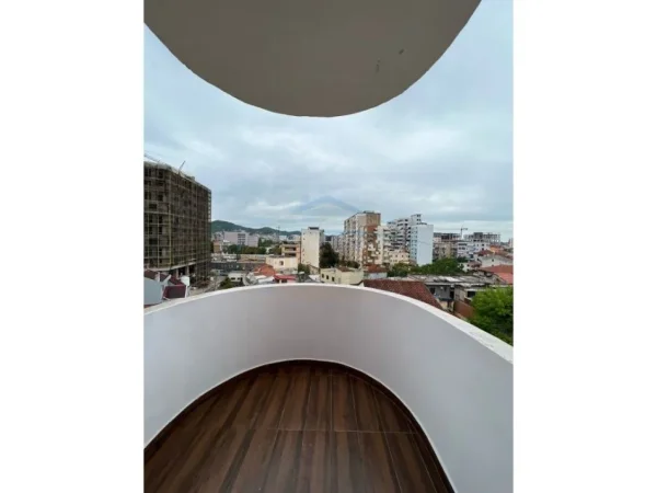 Tirane, shitet apartament 1+1+Ballkon Kati 7, 68 m² 155.000 € (Rruga Muhamet Gjollesha)