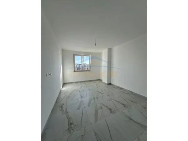 Durres, shitet apartament 1+1 Kati 1, 76 m² 106.000 € (Golem)