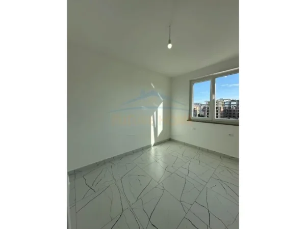 Durres, shitet apartament 1+1 Kati 4, 106 m² 180.000 € (Golem)