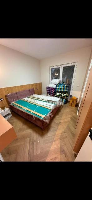 Tirane, jepet me qera apartament 1+1 Kati 1, 70 m² 500 € (5 Maji)