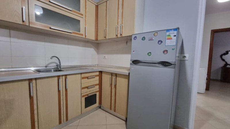 Tirane, jepet me qera apartament 2+1 Kati 3, 75 m² 450 € (JEPET SUPER APARTAMENT ME QERA 2+1 NE ASTIR TEK SANTANA)
