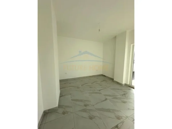 Durres, shitet apartament 1+1+Ballkon Kati 2, 76 m² 114.000 € (Golem)