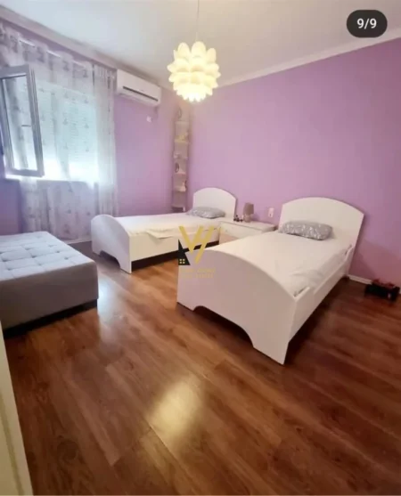 Tirane, jepet me qera apartament 2+1+Ballkon Kati 2, 120 m² 1.100 € (RRUGA KAVAJES)