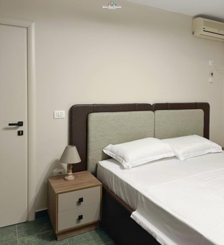 Tirane, jepet me qera apartament 1+1+Ballkon Kati 4, 68 m² 550 € (21 dhjetori)