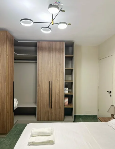 Tirane, jepet me qera apartament 1+1+Ballkon Kati 4, 68 m² 550 € (21 dhjetori)