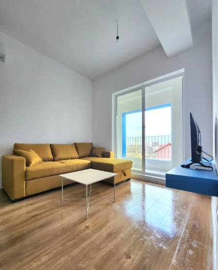 Tirane, jepet me qera apartament 1+1+Ballkon Kati 2, 65 m² 400 € (rruga Pasho Hysa)