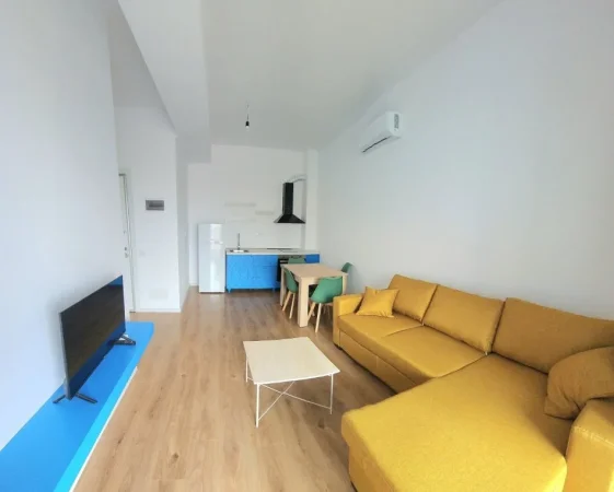 Tirane, jepet me qera apartament 1+1+Ballkon Kati 2, 65 m² 400 € (rruga Pasho Hysa)