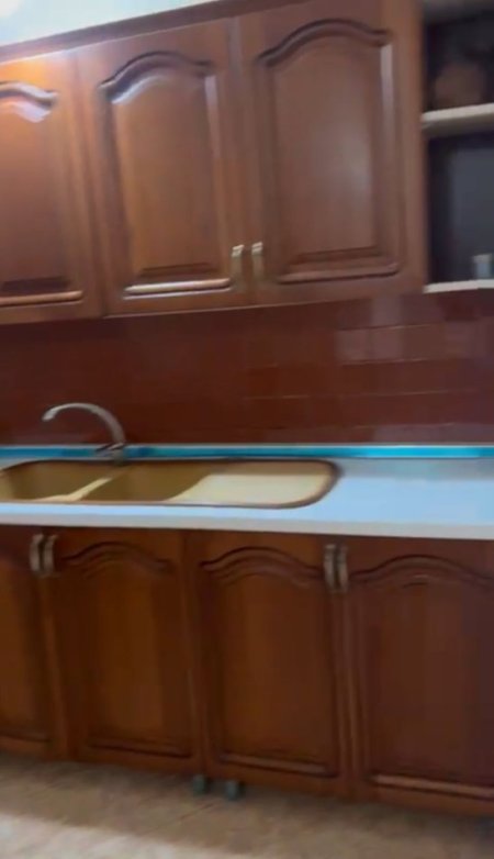 Tirane, jepet me qera shtepi 1+1 Kati 1, 60 m² 300 € (rruga Besa)