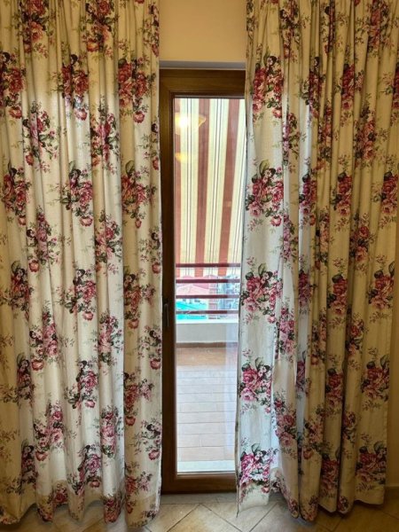 Tirane, jepet me qera apartament 2+1+Ballkon Kati 10, 100 m² 700 € (rruga e Kavajes)