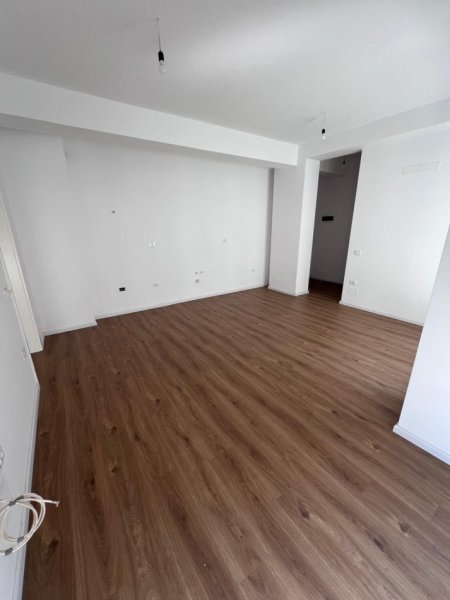 Tirane, shes apartament Kati 5, 60 m² 100.000 € (ALI DEMI)