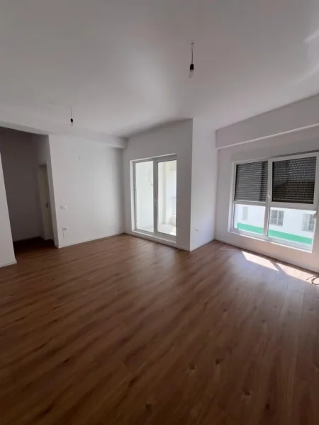 Tirane, shes apartament Kati 5, 60 m² 100.000 € (ALI DEMI)
