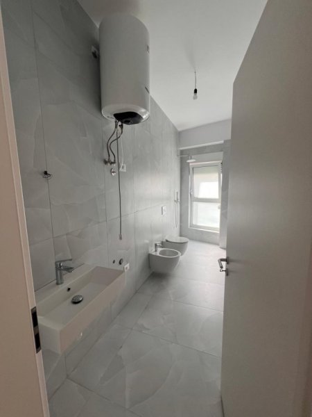 Tirane, shes apartament Kati 5, 60 m² 100.000 € (ALI DEMI)