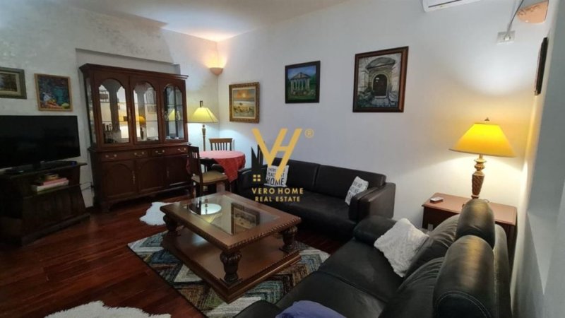 Tirane, jepet me qera apartament 1+1+Ballkon Kati 2, 65 m² 600 € (BLLOK)