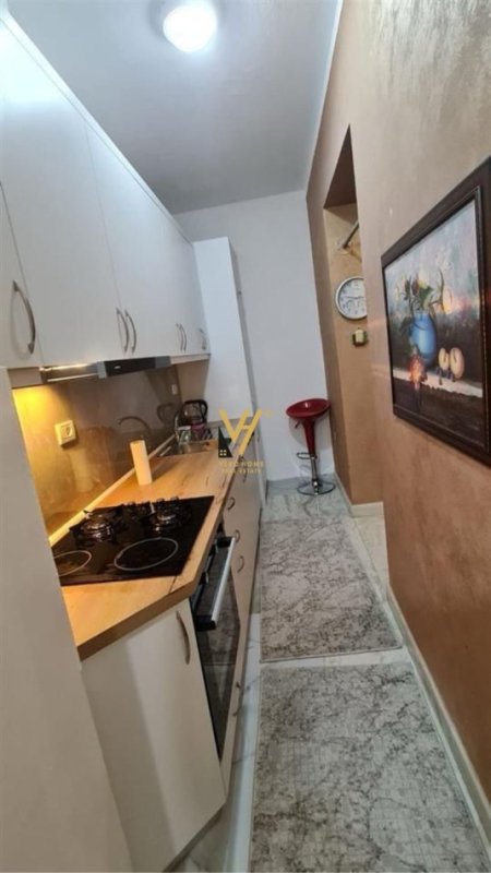 Tirane, jepet me qera apartament 1+1+Ballkon Kati 2, 65 m² 600 € (BLLOK)
