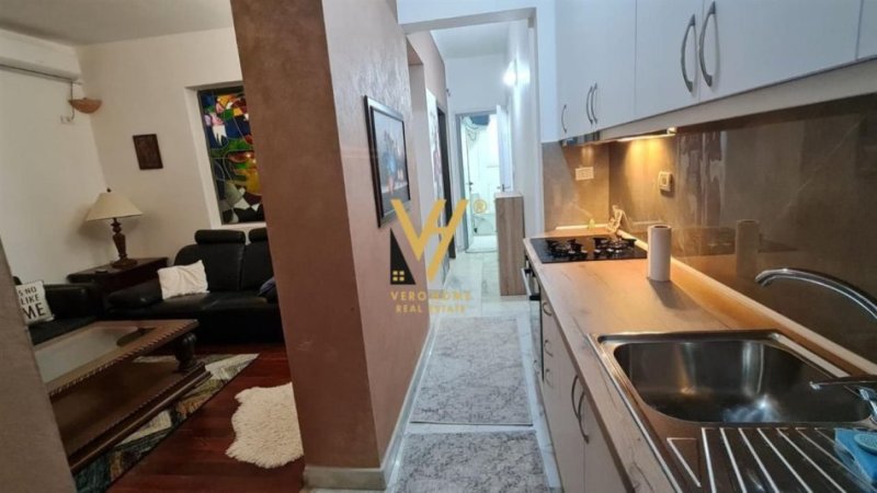 Tirane, jepet me qera apartament 1+1+Ballkon Kati 2, 65 m² 600 € (BLLOK)