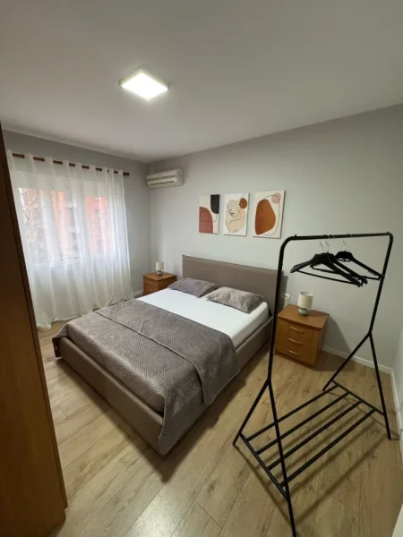 Tirane, jap me qera apartament 1+1+Ballkon Kati 5, 70 m² 600 € (Mysym Shyri)