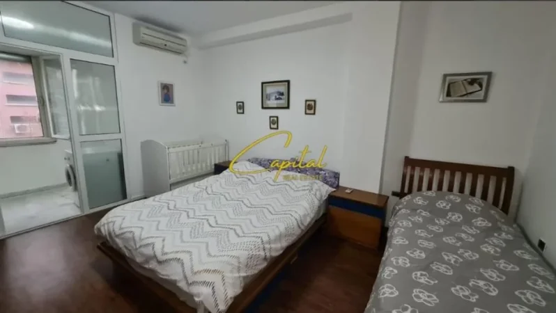 Tirane, jepet me qera apartament 1+1 Kati 2, 60 m² 600 € (BLLOKU)