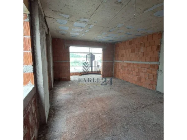 Tirane, shitet apartament 2+1 , 121 m² 121.000 € (Paskuqan)