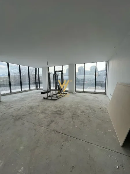 Tirane, jepet me qera ambjent biznesi Kati 1, 375 m² 4.500 € (RRUGA E KOSOVAREVE)