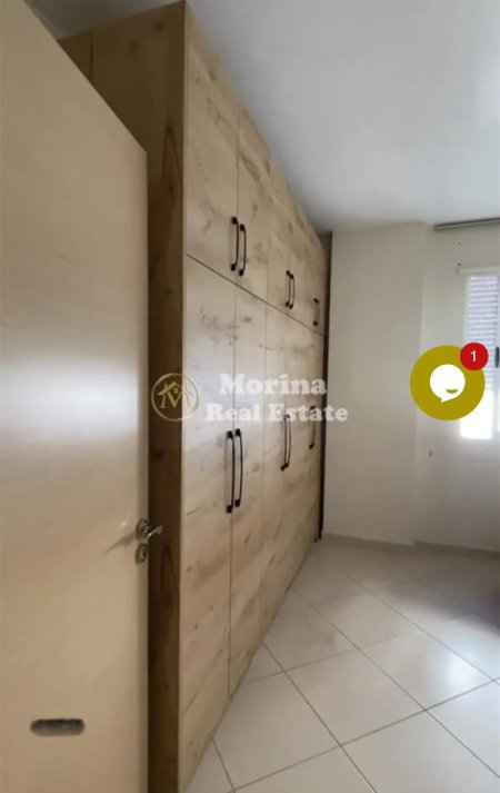 Tirane, jepet me qera apartament 1+1+Ballkon Kati 3, 65 m² 300 € (Fresku)