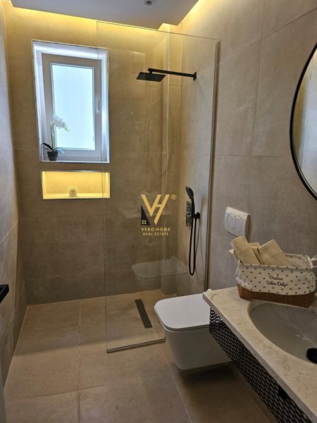 Tirane, jepet me qera apartament 1+1+Ballkon Kati 1, 70 m² 610 € (21 DHJETORI)