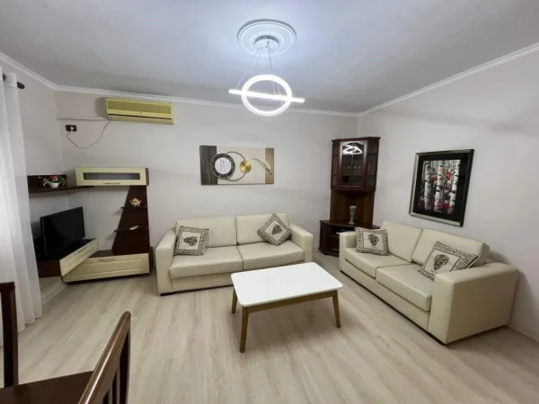 Tirane, shes apartament 1+1+Aneks+Ballkon Kati 3, 59 m² 110.000 € (Rr. Ndre Mjeda, ish parku)