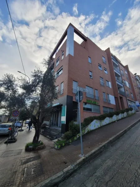 Shqiperi, shes 2+1+Ballkon Kati 5, 98 m² 206.000 € (rruga liqeni thate)