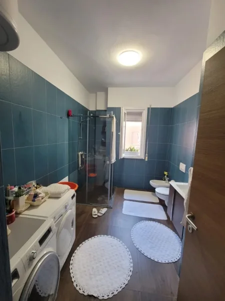 Shqiperi, shes 2+1+Ballkon Kati 5, 98 m² 206.000 € (rruga liqeni thate)