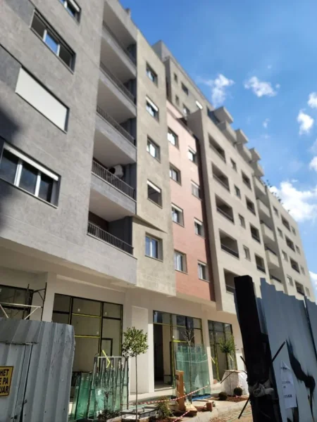 Tirane, shes apartament 1+1+Ballkon Kati 2, 74 m² 185.000 € (pazari ri)