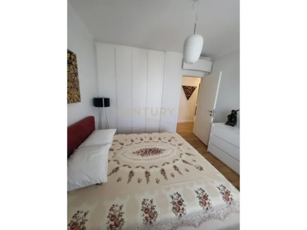 Tirane, jepet me qera apartament 2+1 Kati 8, 103 m² 1.200 € 